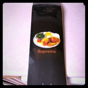 Supreme “Chicken Dinner” skateboard 🍗🛹